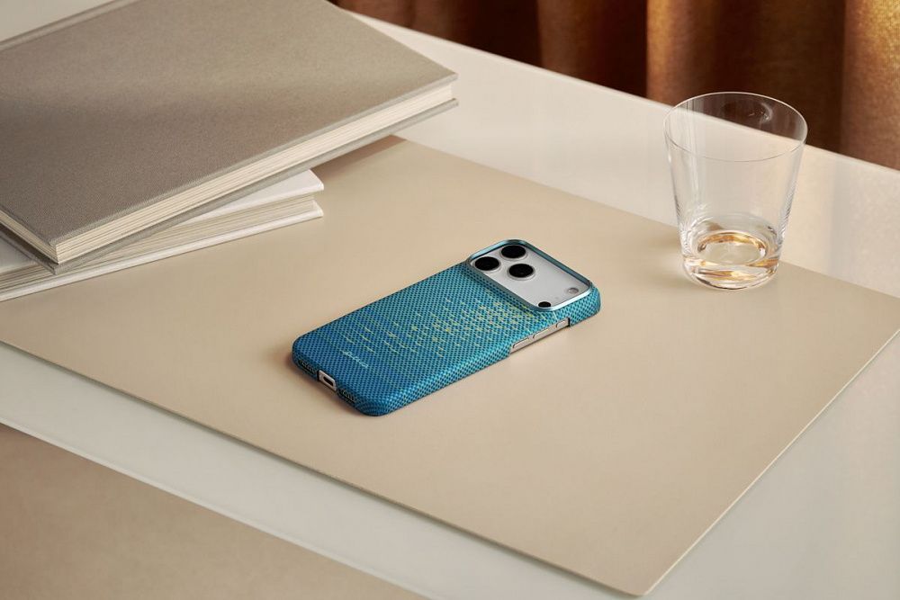 Чехол Pitaka Ultra-Slim Case для iPhone 17 Pro Lucid Blue
